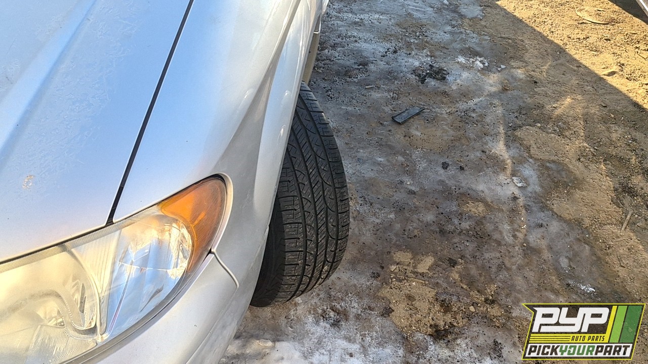 2004 CHRYSLER TOWN & COUNTRY partes disponibles