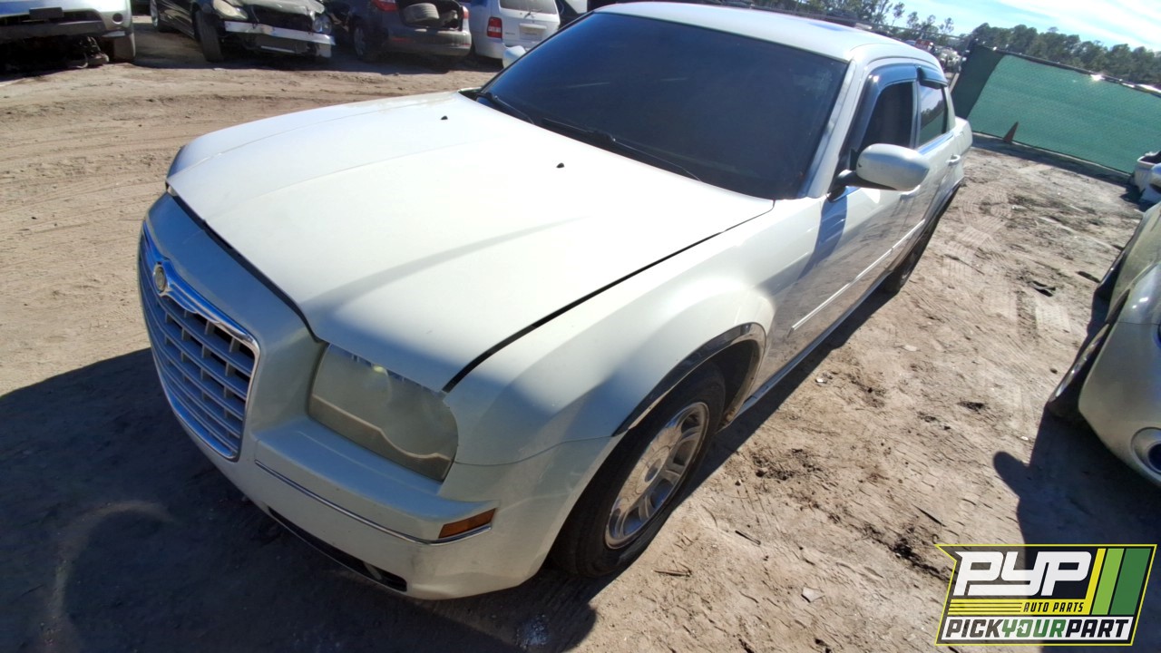 2006 CHRYSLER 300 available for parts