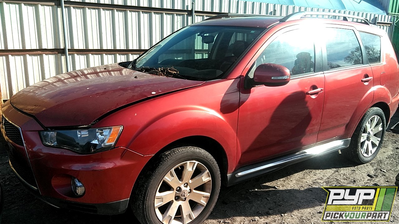 2013 MITSUBISHI OUTLANDER available for parts