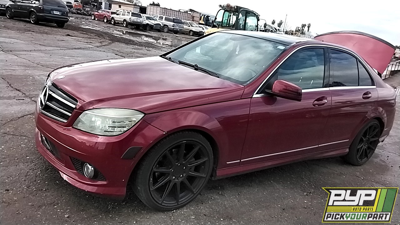 2010 MERCEDES-BENZ C300 partes disponibles