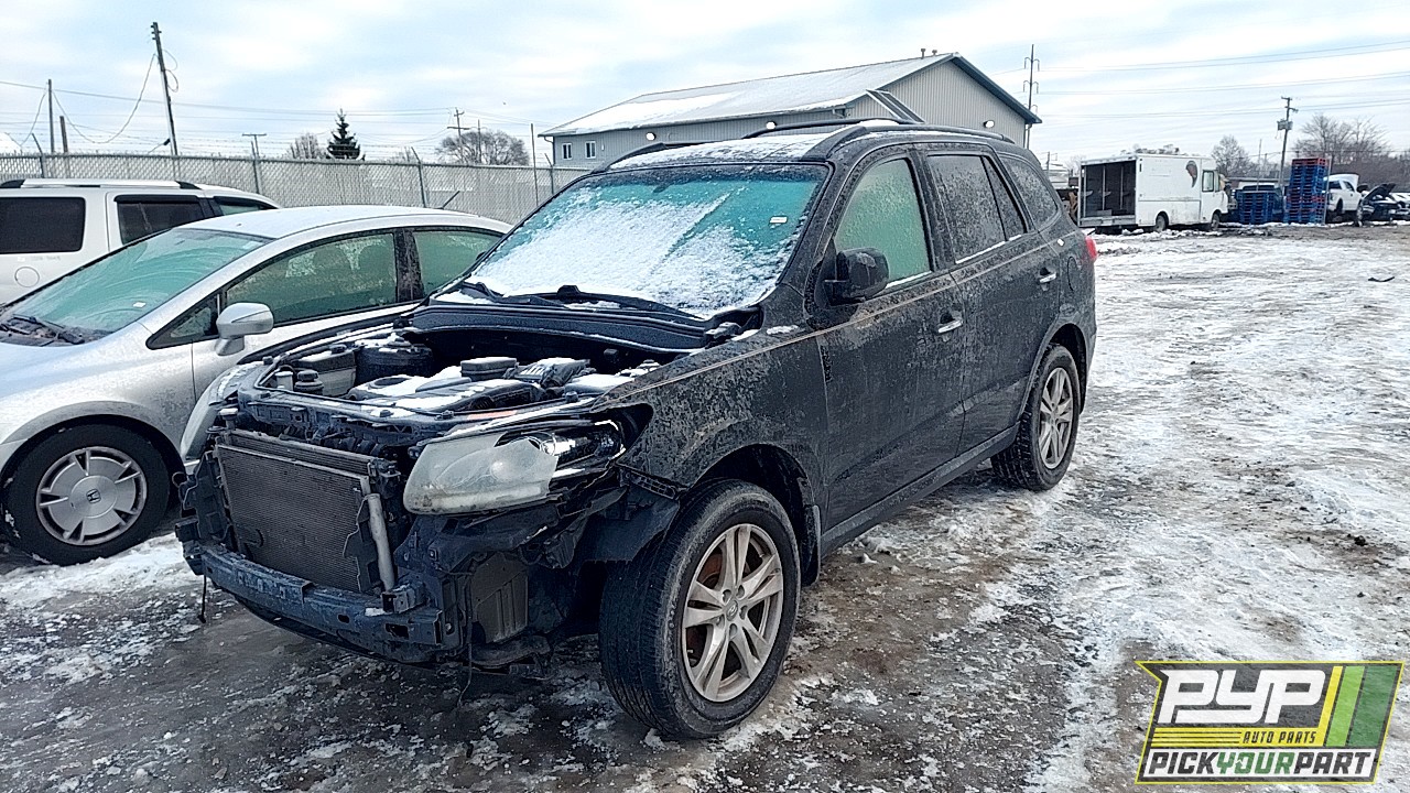 2012 HYUNDAI SANTA FE available for parts