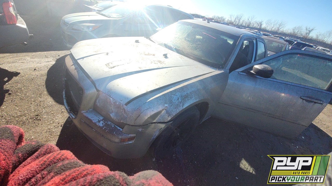 2006 CHRYSLER 300 available for parts