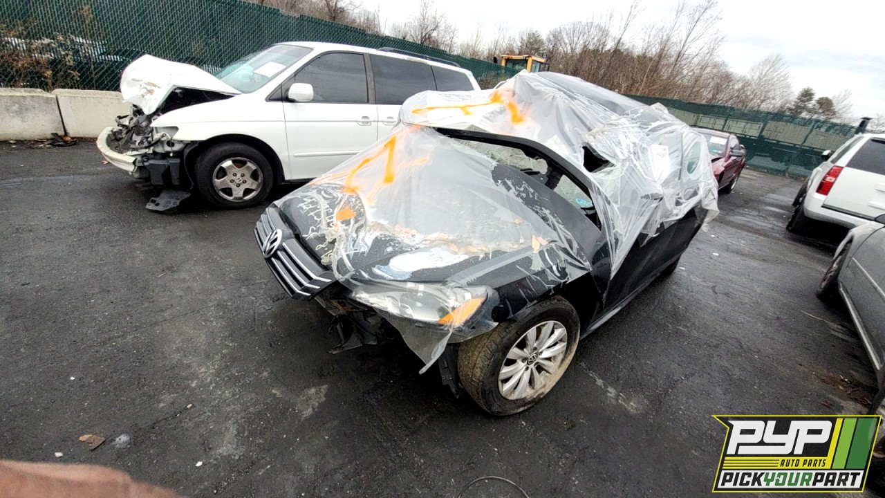 2013 VOLKSWAGEN PASSAT partes disponibles