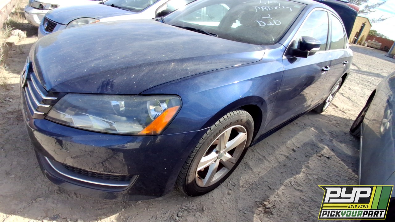 2013 VOLKSWAGEN PASSAT partes disponibles