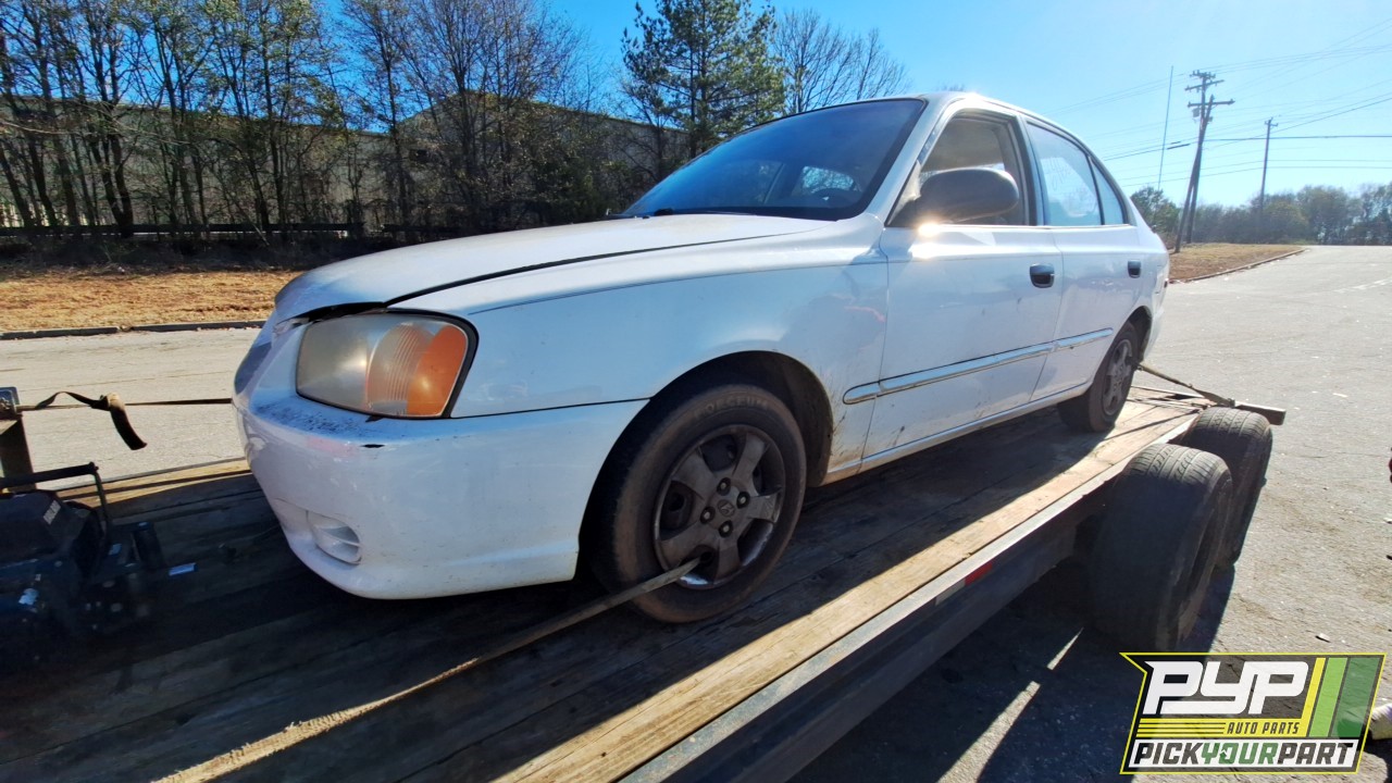 2000 HYUNDAI ACCENT available for parts