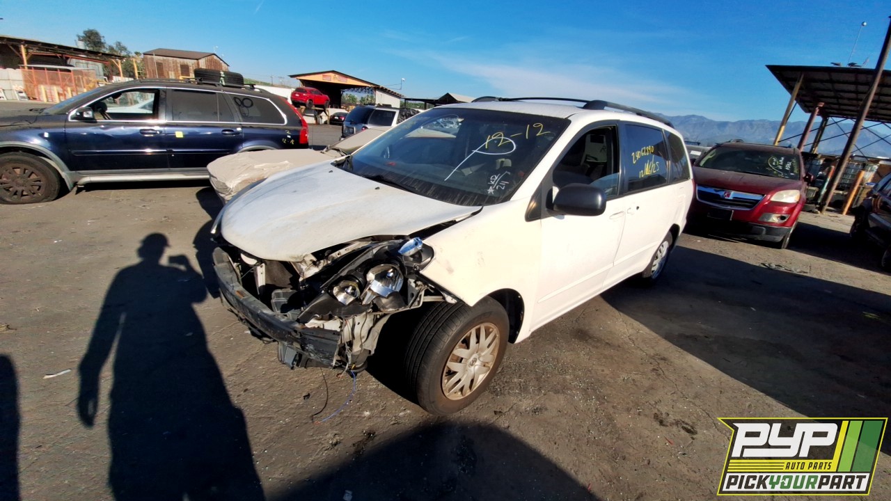 2006 TOYOTA SIENNA partes disponibles