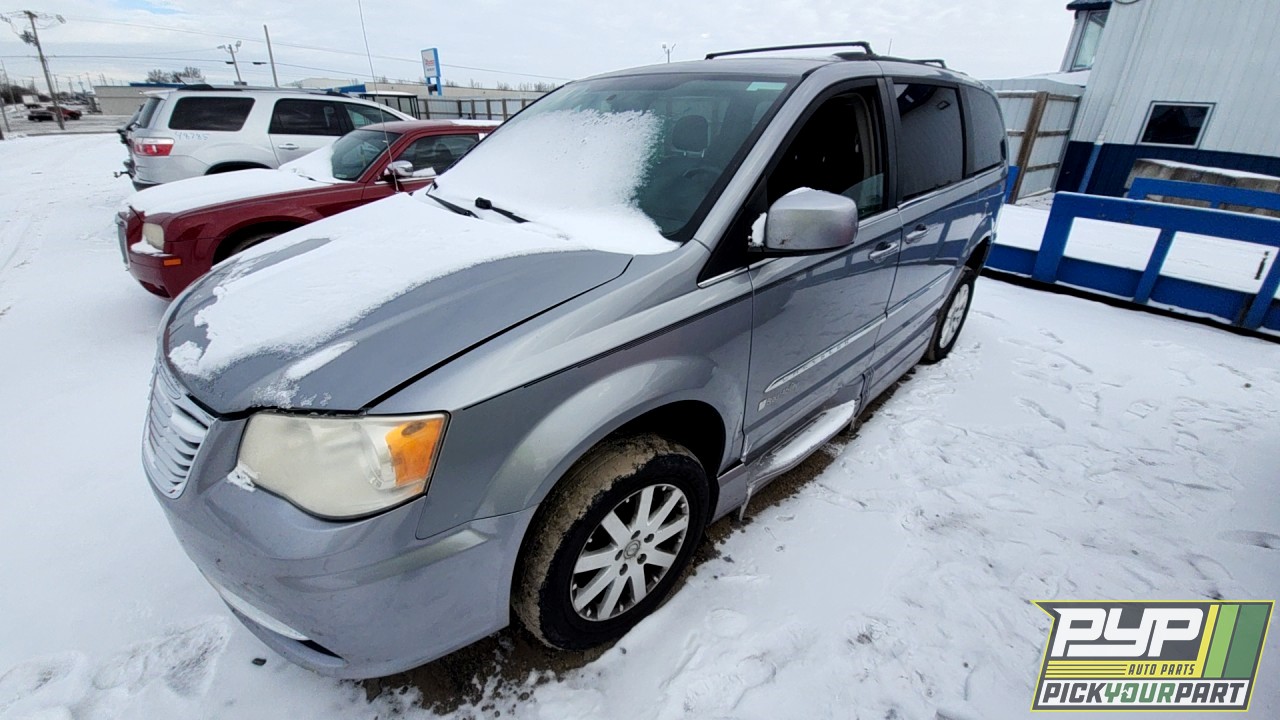 2013 CHRYSLER TOWN & COUNTRY partes disponibles