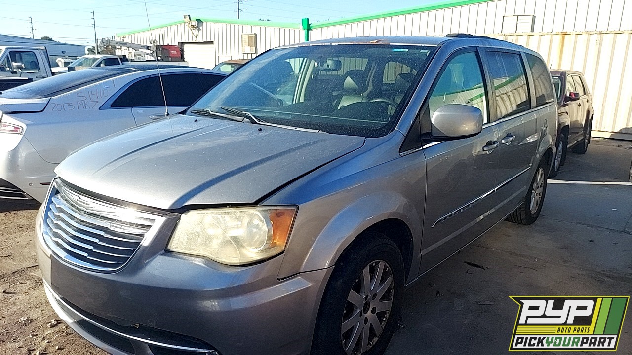 2013 CHRYSLER TOWN & COUNTRY partes disponibles