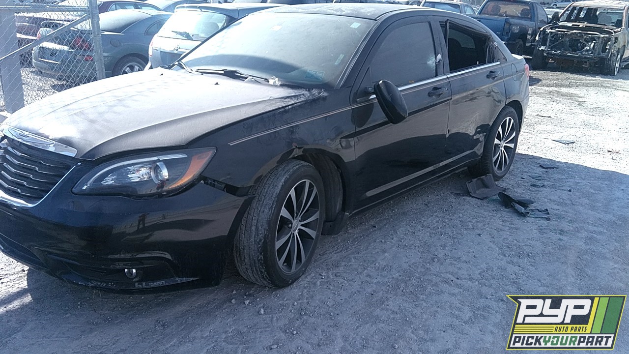 2014 CHRYSLER 200 partes disponibles