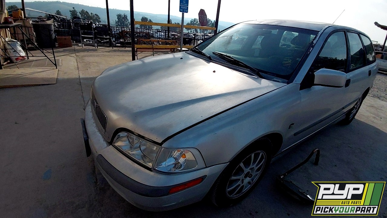 2001 VOLVO V40 available for parts