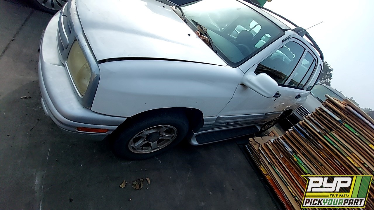 2001 CHEVROLET TRACKER partes disponibles