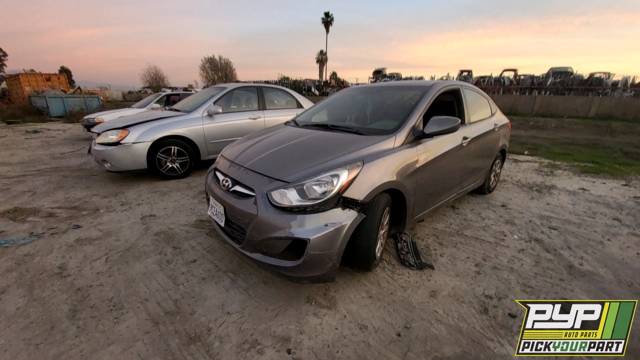 2013 HYUNDAI ACCENT partes disponibles