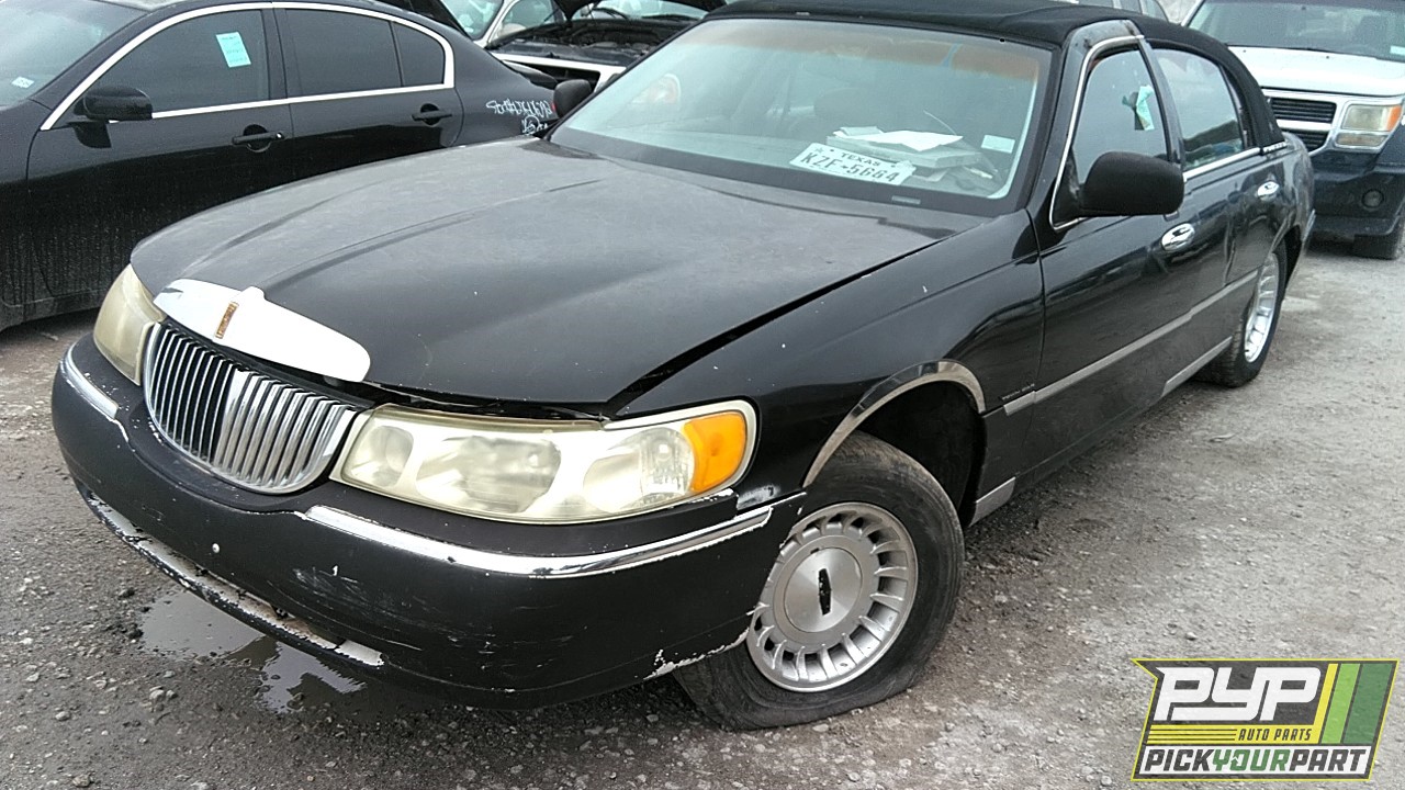 2000 LINCOLN TOWN CAR available for parts