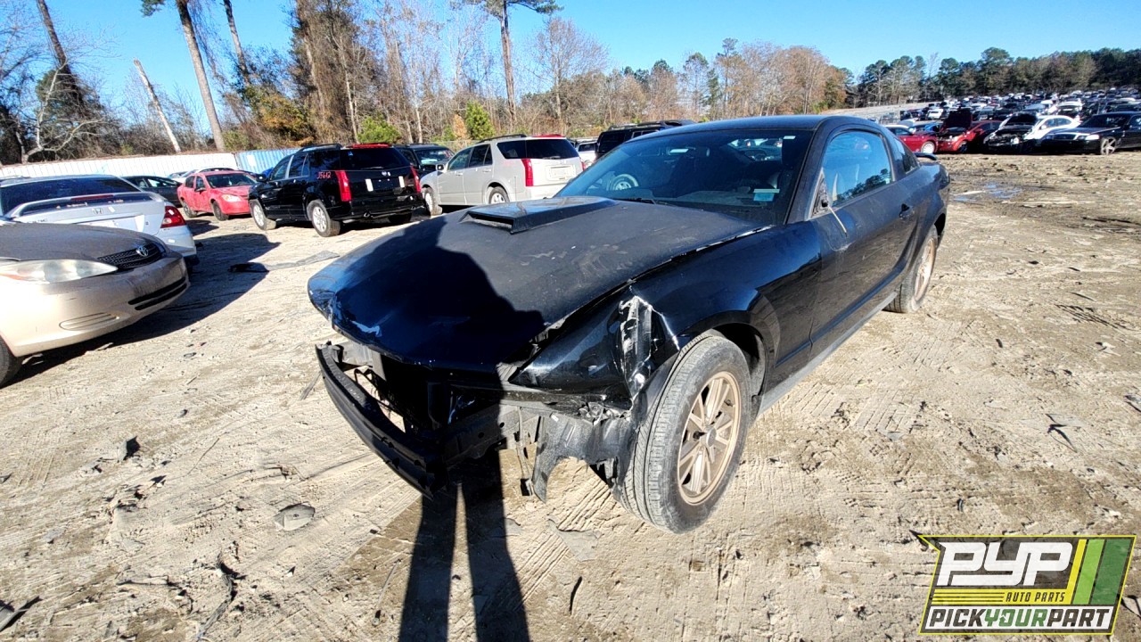 2005 FORD MUSTANG available for parts