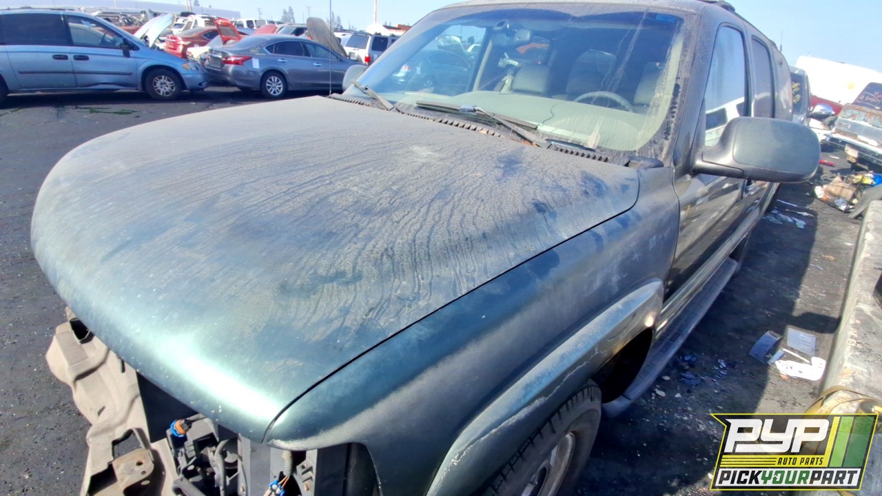 2001 CHEVROLET SUBURBAN 1500 available for parts