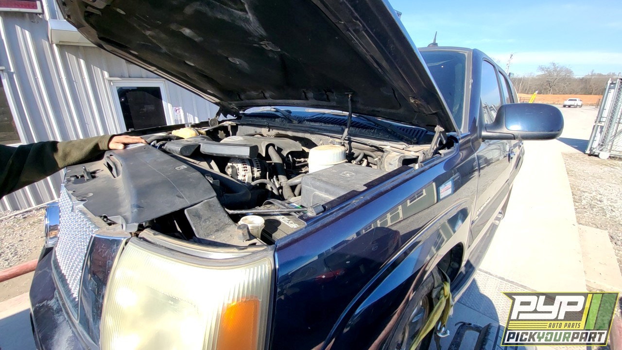 2004 CADILLAC ESCALADE partes disponibles