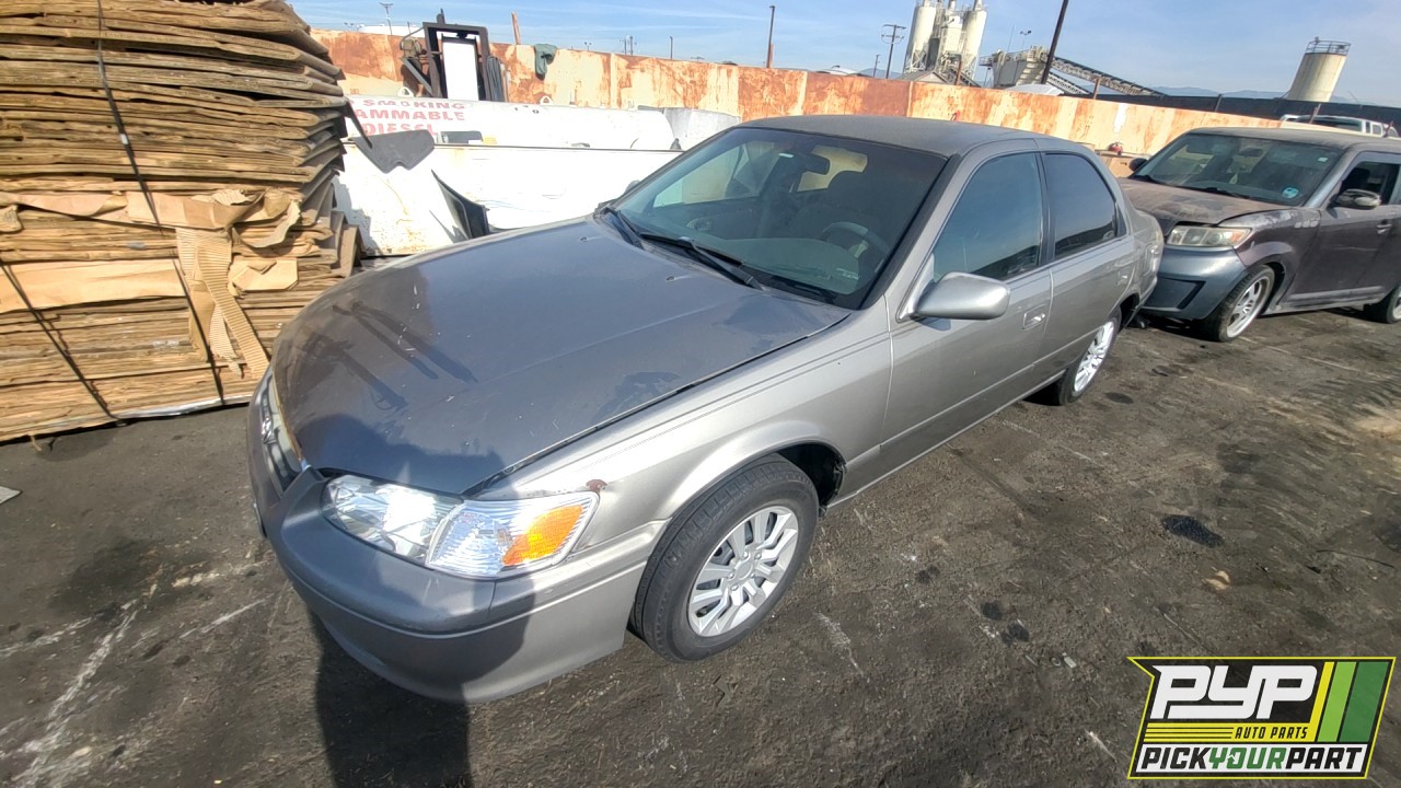 2001 TOYOTA CAMRY partes disponibles