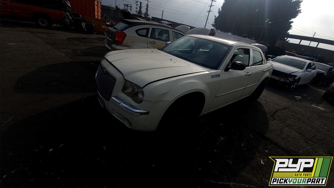 2008 CHRYSLER 300 available for parts