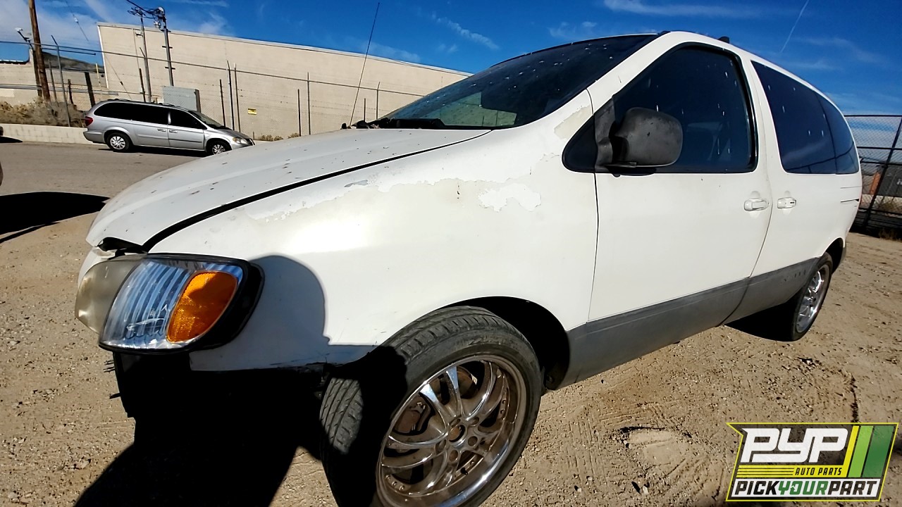 2001 TOYOTA SIENNA available for parts
