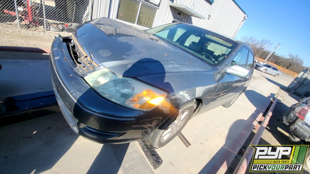 2003 TOYOTA AVALON available for parts