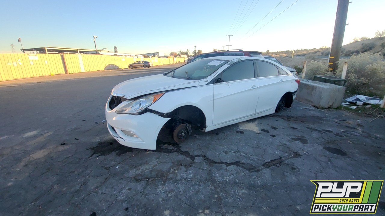 2013 HYUNDAI SONATA available for parts
