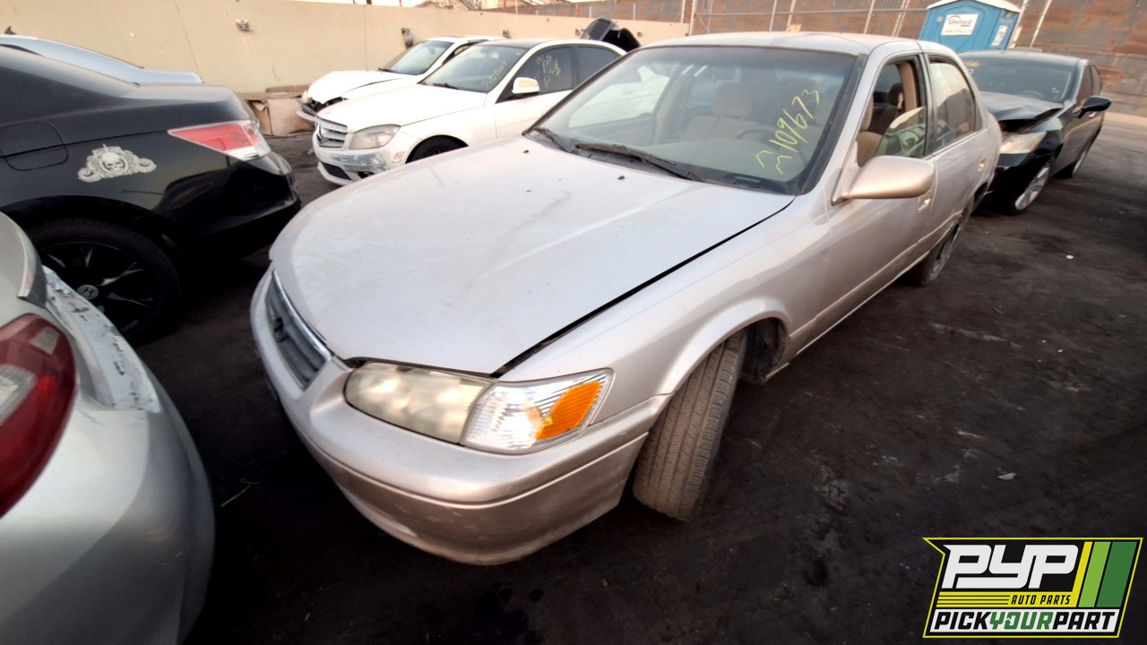 2001 TOYOTA CAMRY partes disponibles