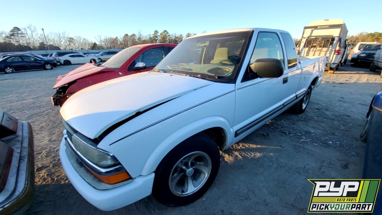 2000 CHEVROLET S10 available for parts