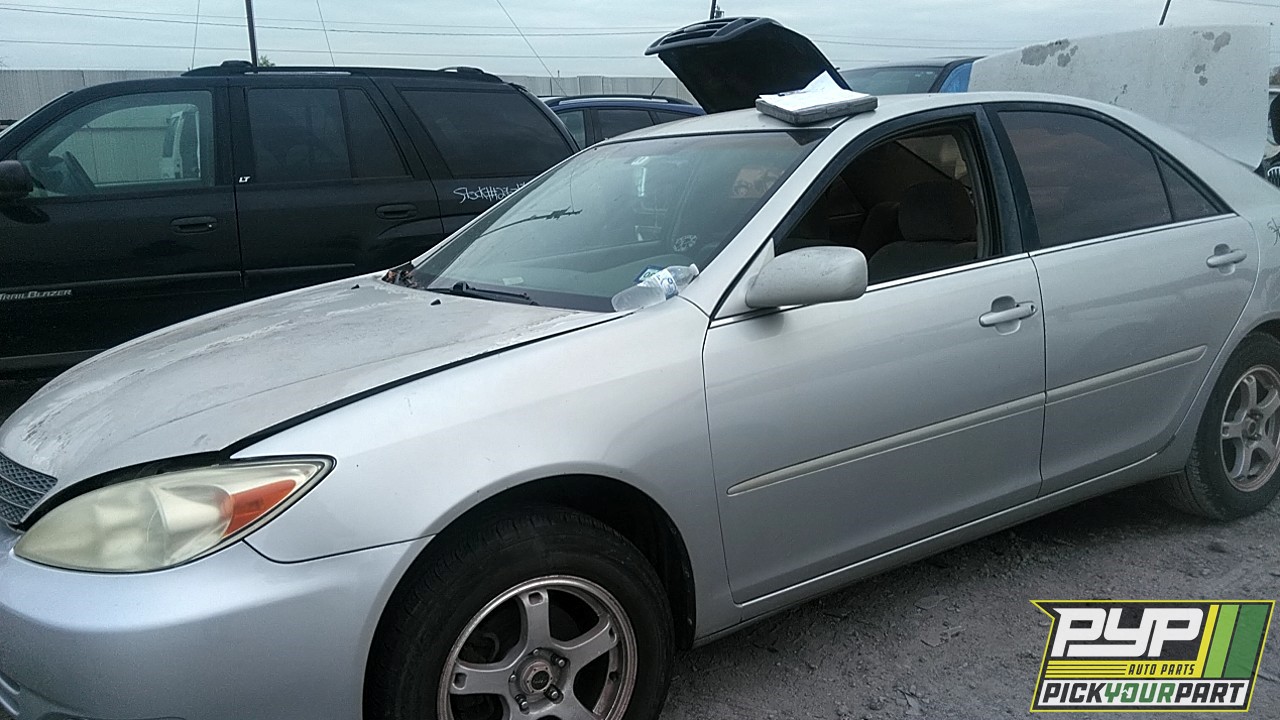 2004 TOYOTA CAMRY partes disponibles