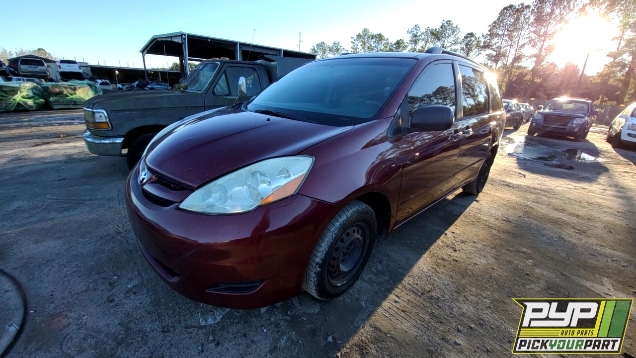 2006 TOYOTA SIENNA available for parts