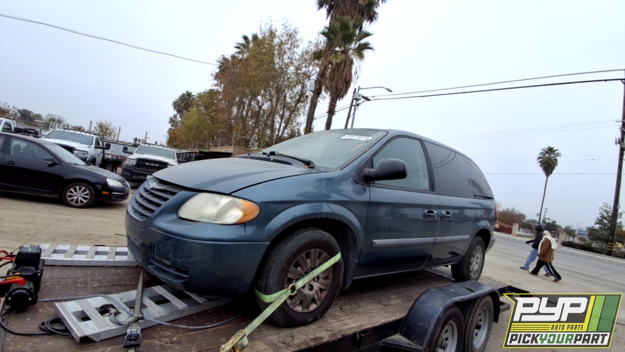 2006 CHRYSLER TOWN & COUNTRY partes disponibles