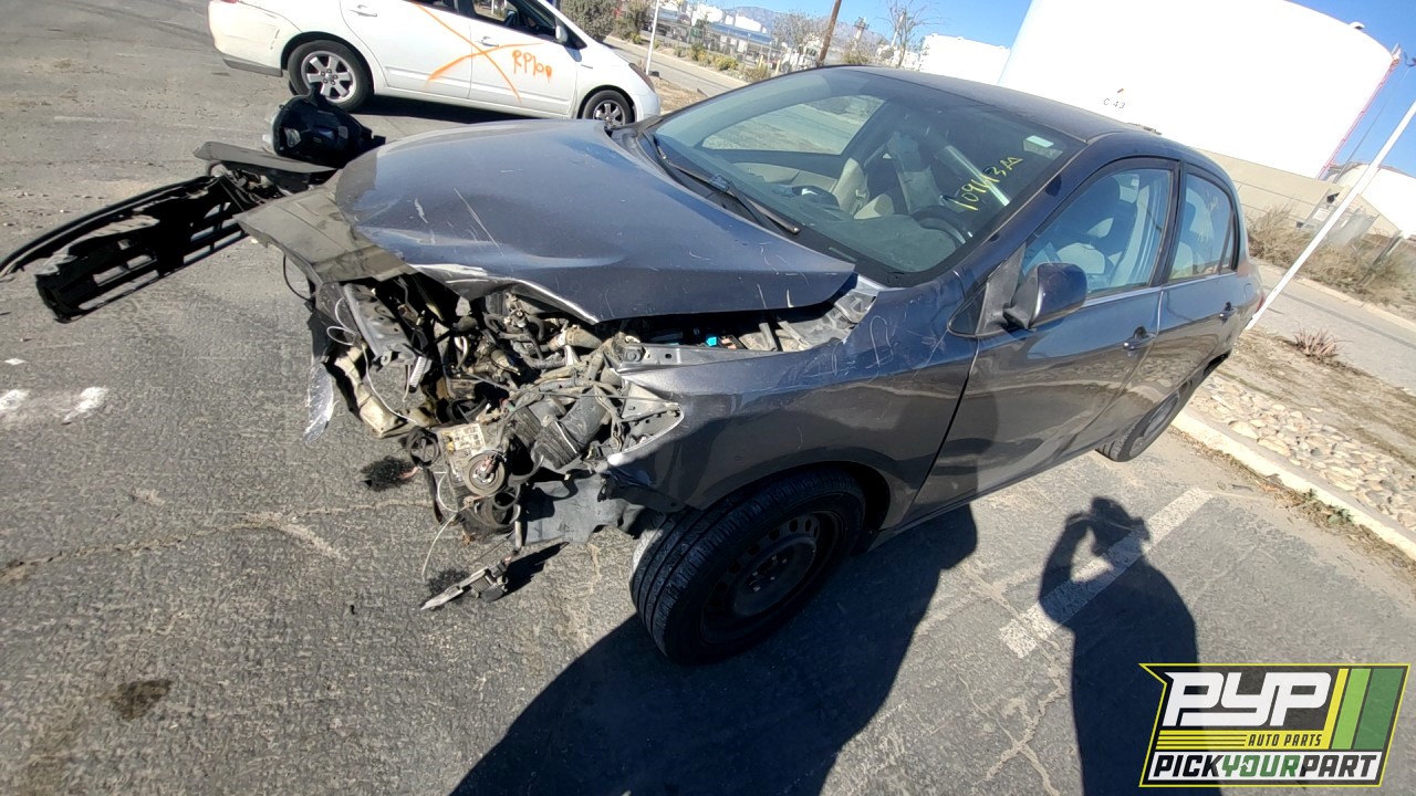2013 TOYOTA COROLLA partes disponibles