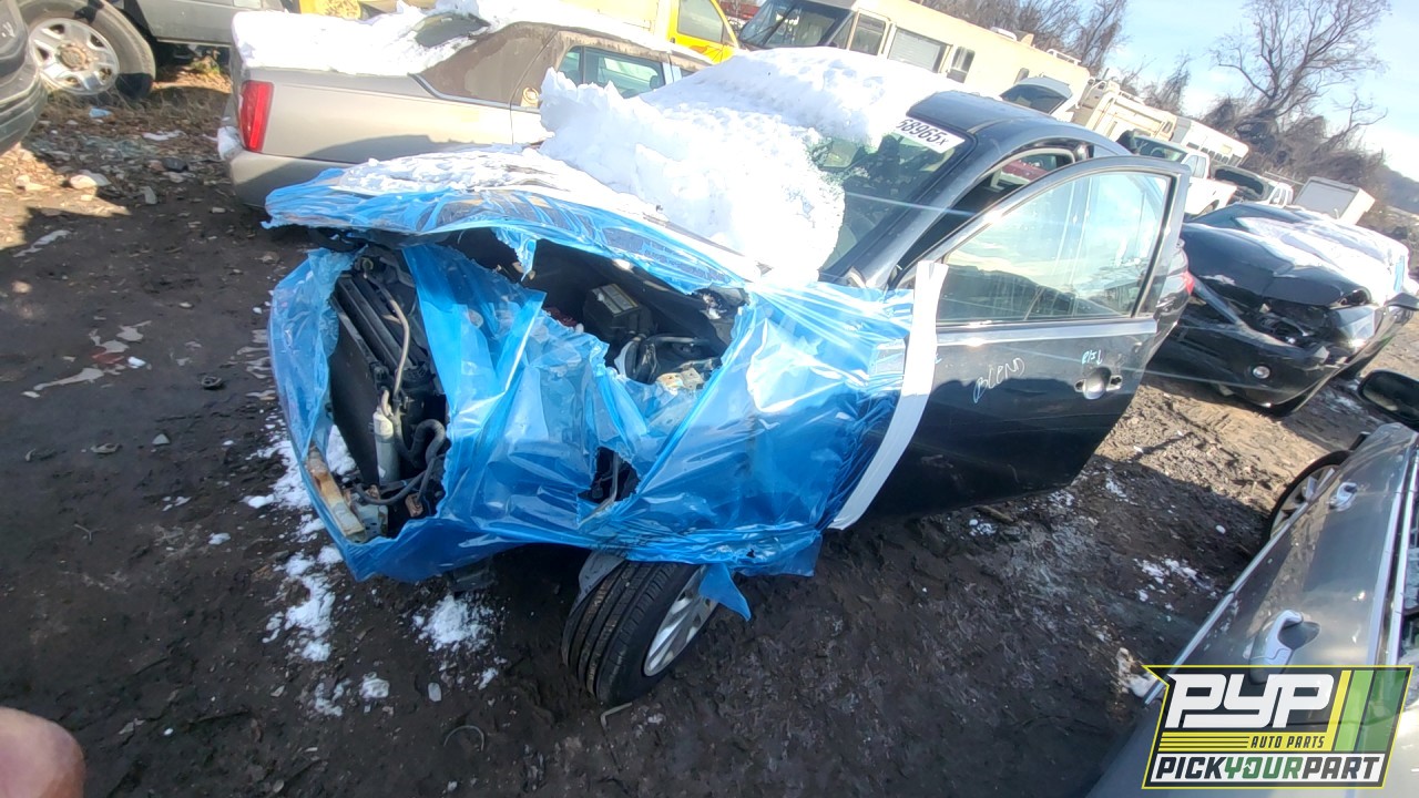 2017 NISSAN VERSA partes disponibles