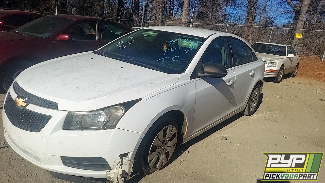 2013 CHEVROLET CRUZE partes disponibles