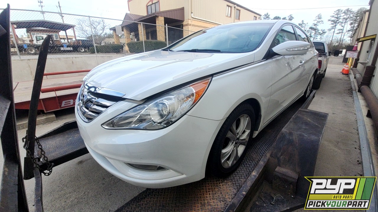 2011 HYUNDAI SONATA available for parts