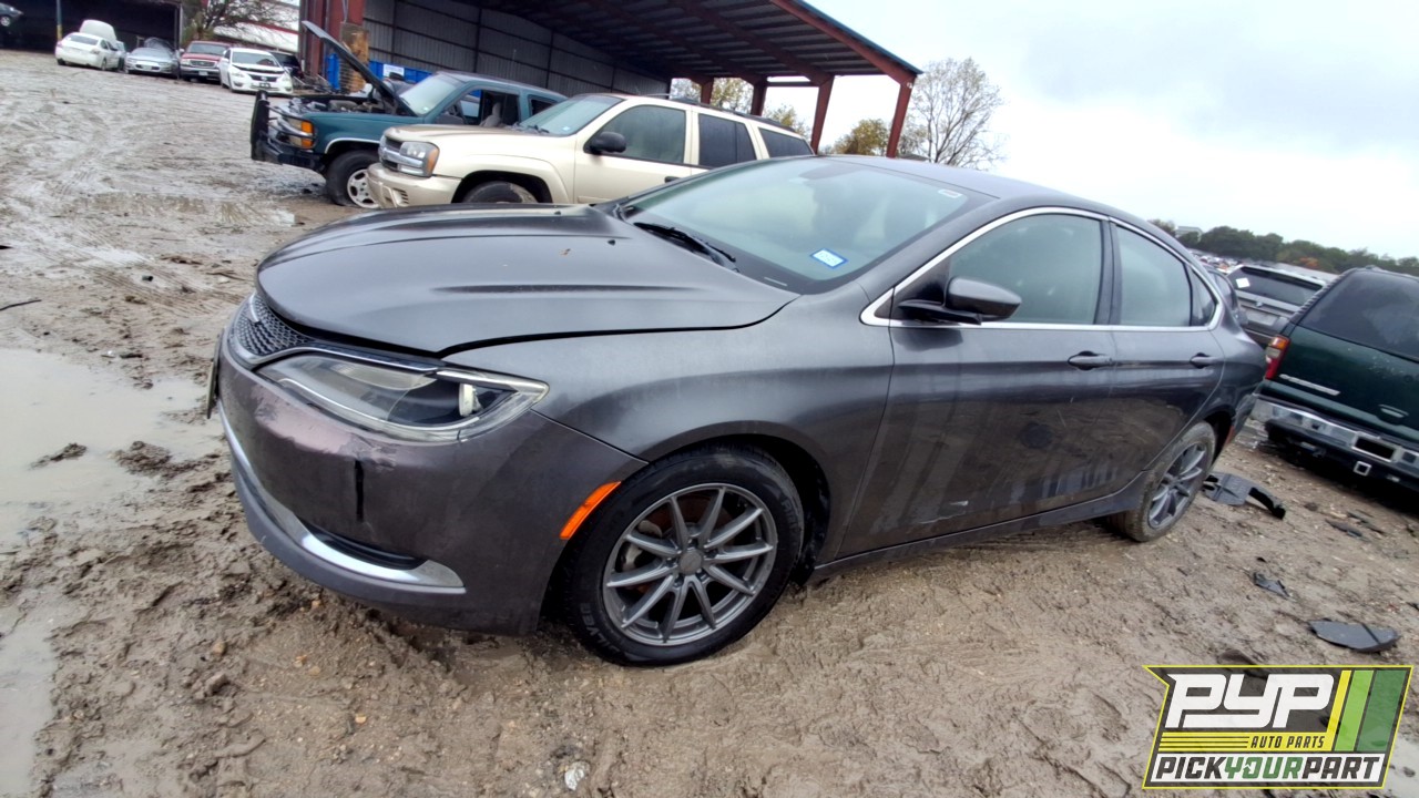 2015 CHRYSLER 200 partes disponibles