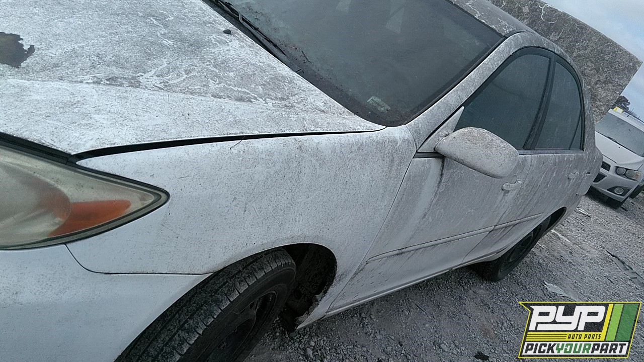 2004 TOYOTA CAMRY partes disponibles