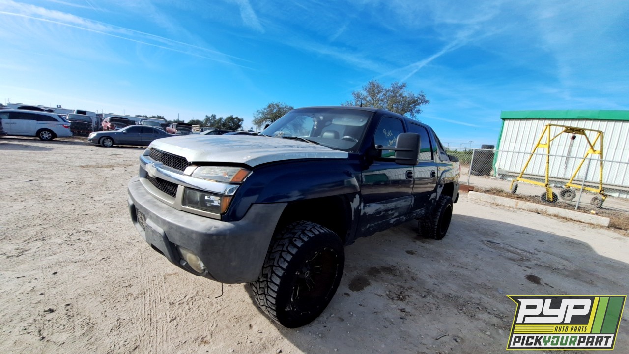 2002 CHEVROLET AVALANCHE 1500 available for parts
