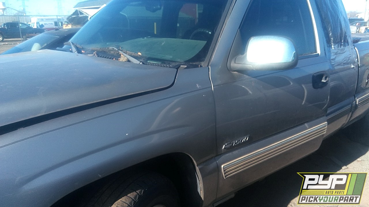 2001 CHEVROLET SILVERADO 1500 available for parts