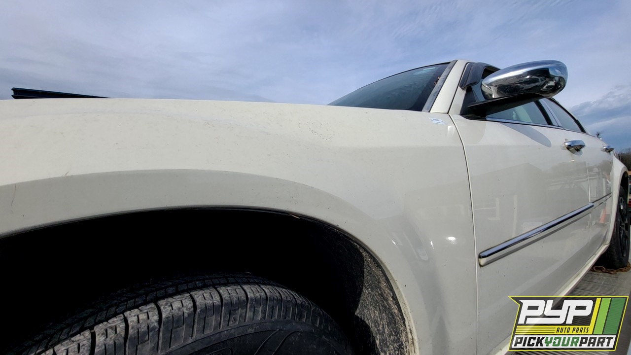 2008 CHRYSLER 300 available for parts