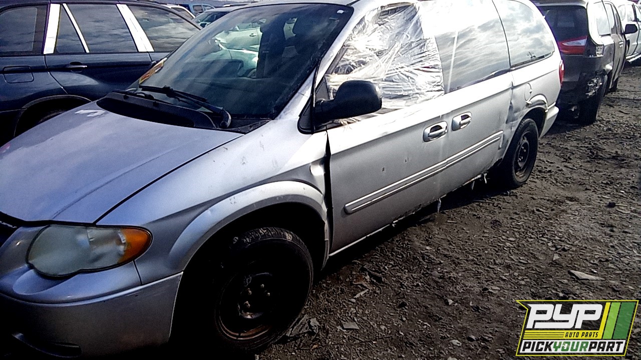 2006 CHRYSLER TOWN & COUNTRY available for parts