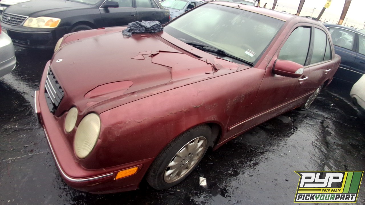 2000 MERCEDES-BENZ E320 partes disponibles