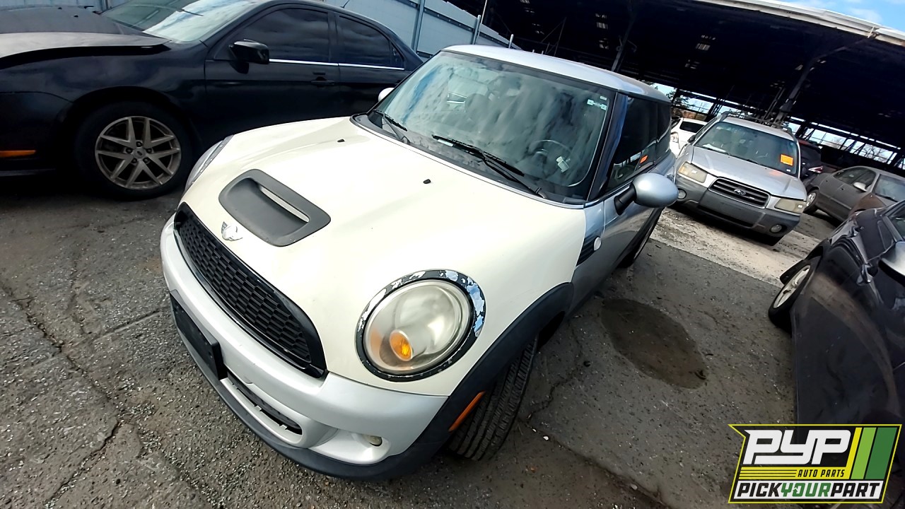 2008 MINI COOPER partes disponibles
