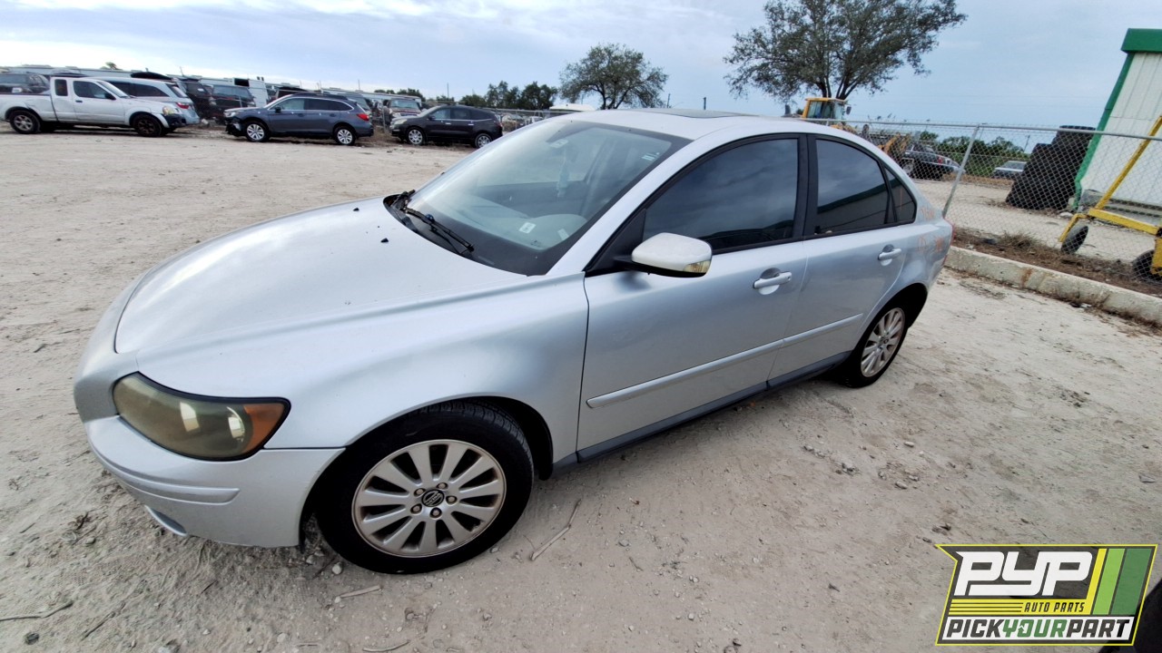2005 VOLVO S40 partes disponibles