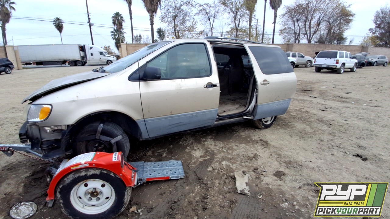 2001 TOYOTA SIENNA partes disponibles