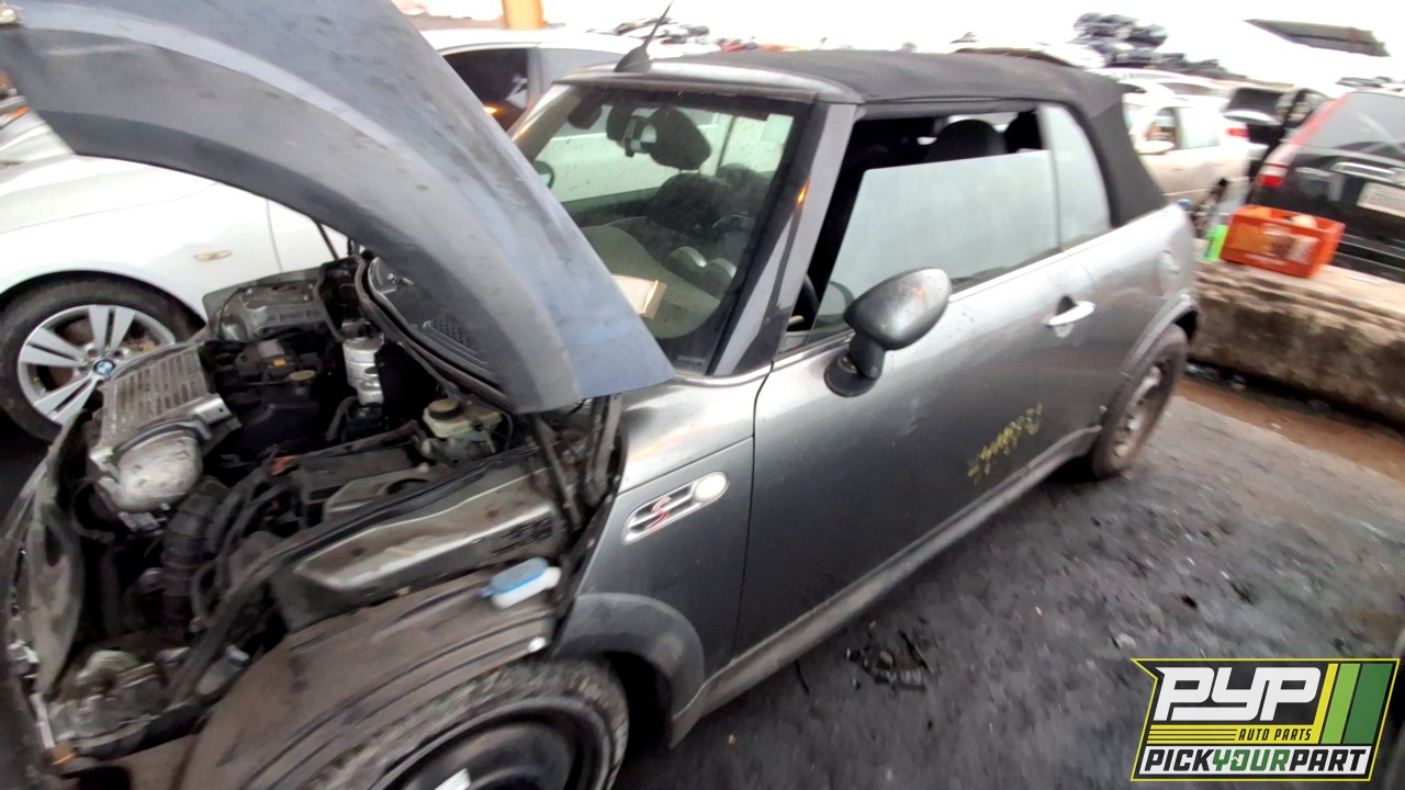 2006 MINI COOPER partes disponibles
