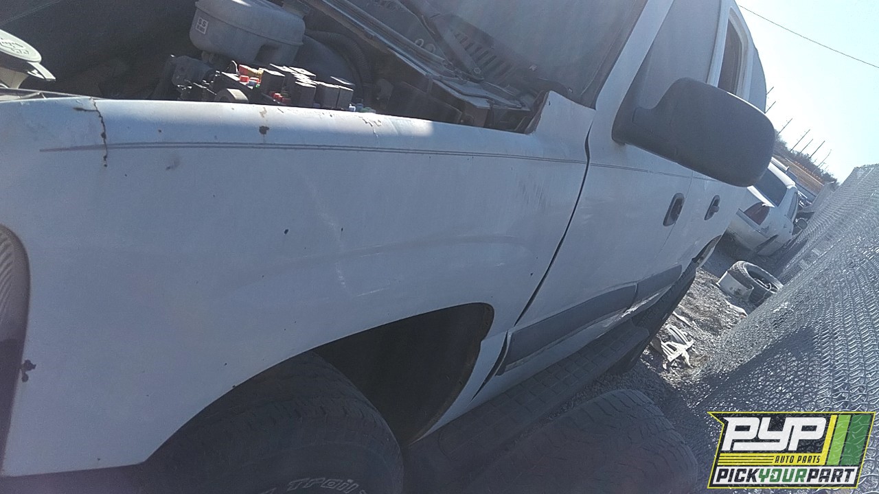 2003 CHEVROLET SUBURBAN 1500 partes disponibles