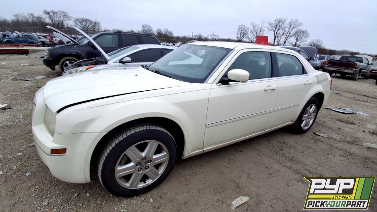 2006 CHRYSLER 300 available for parts