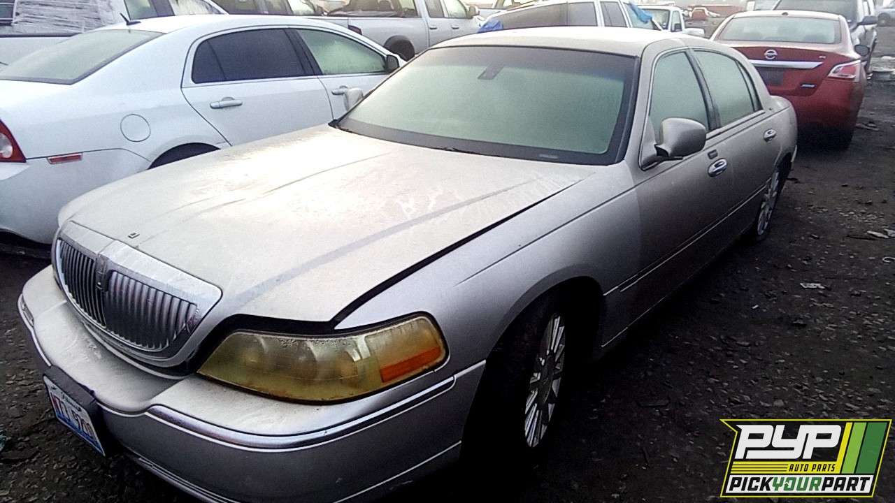 2003 LINCOLN TOWN CAR partes disponibles