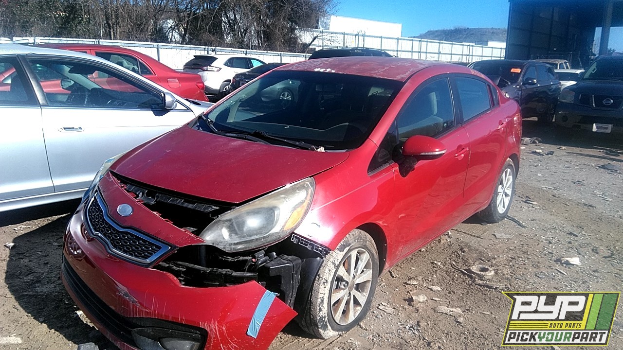 2013 KIA RIO partes disponibles