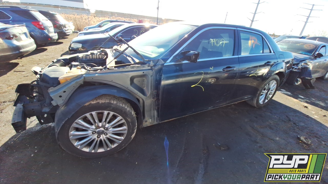 2014 CHRYSLER 300 partes disponibles